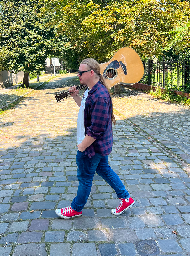 Mateusz Wolniewicz - nauczyciel gitary i ukulele w Poznaniu